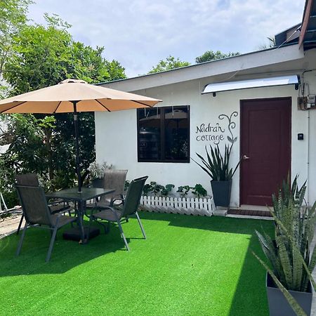 Nadrah Cottage Bayan Lepas Eksteriør bilde